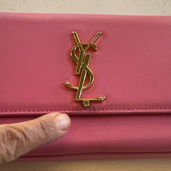 Yves Saint Laurent Vibrant Pink Clutch with Gold Chain/authentic - Picture 6 of 17